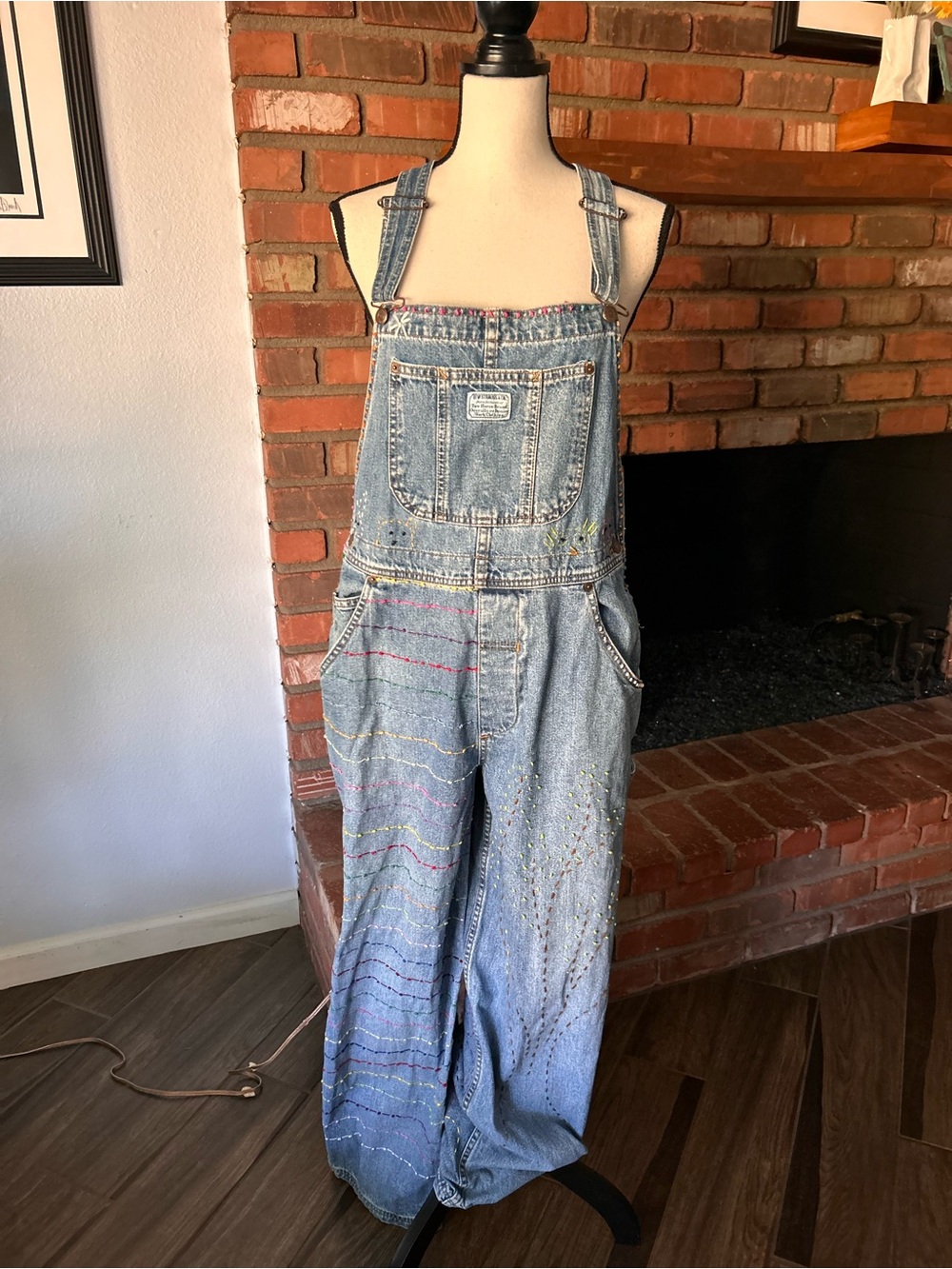 Vintage Levi’s Embroidered Denim Jean Overalls Sz L